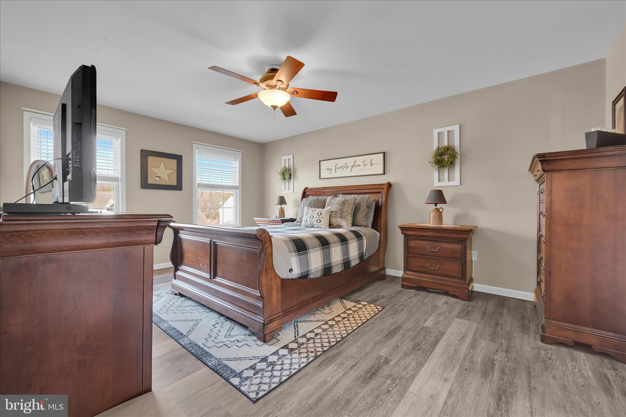 THE PINES - Residential