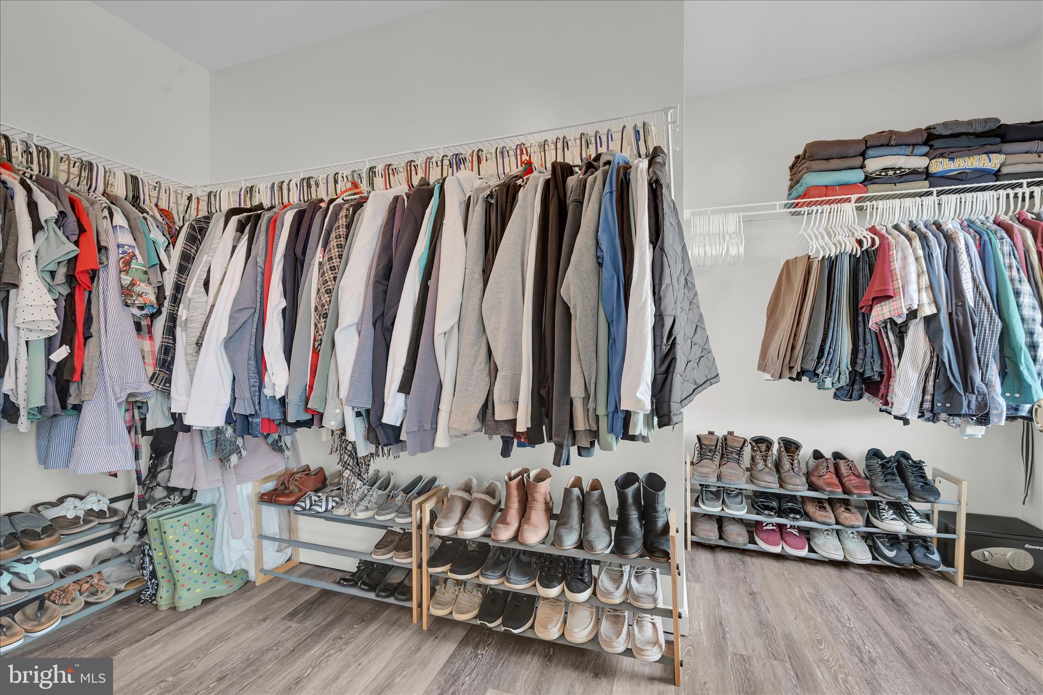 THE PINES - Residential