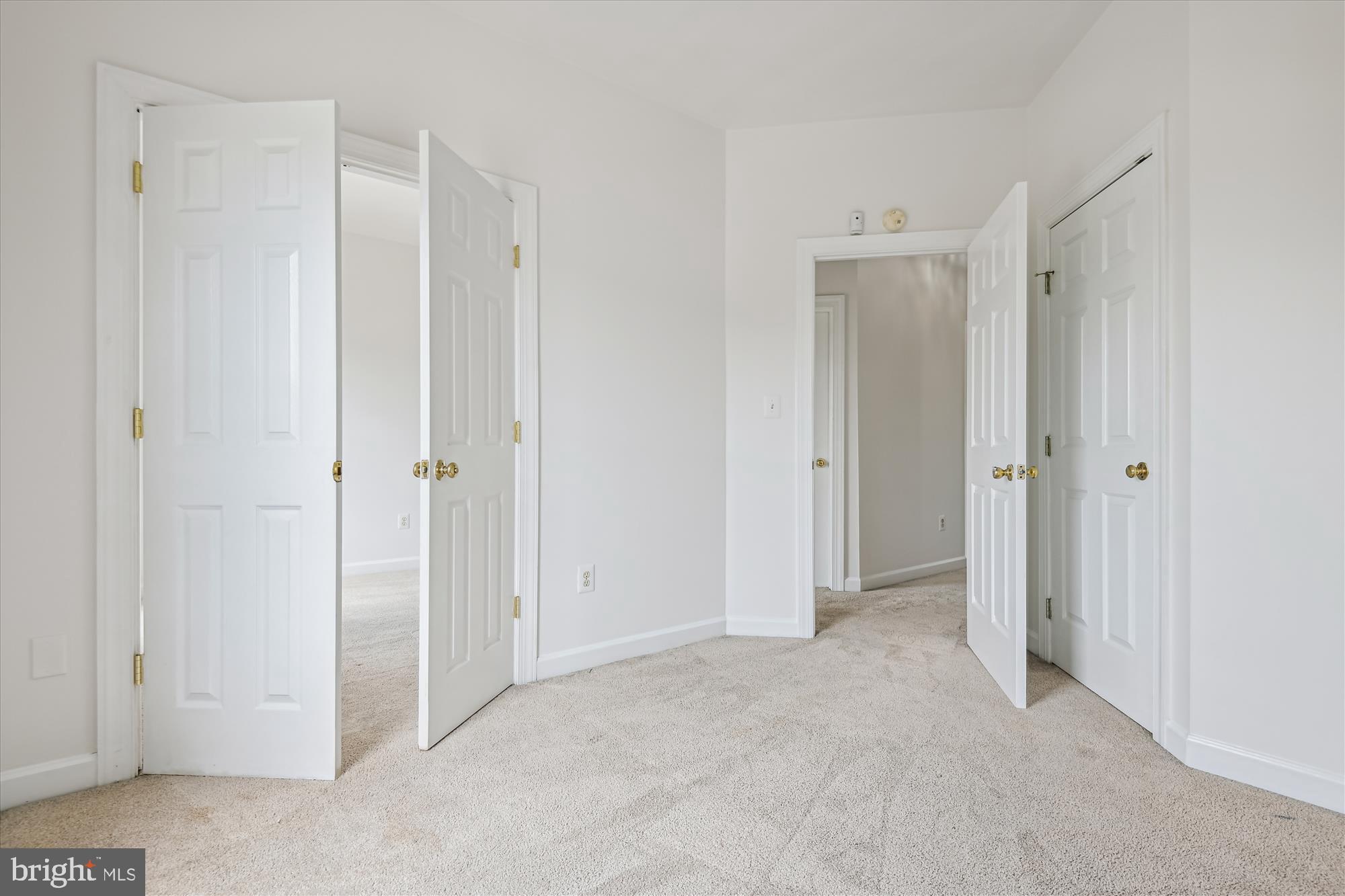 LYNDWOOD - Residential