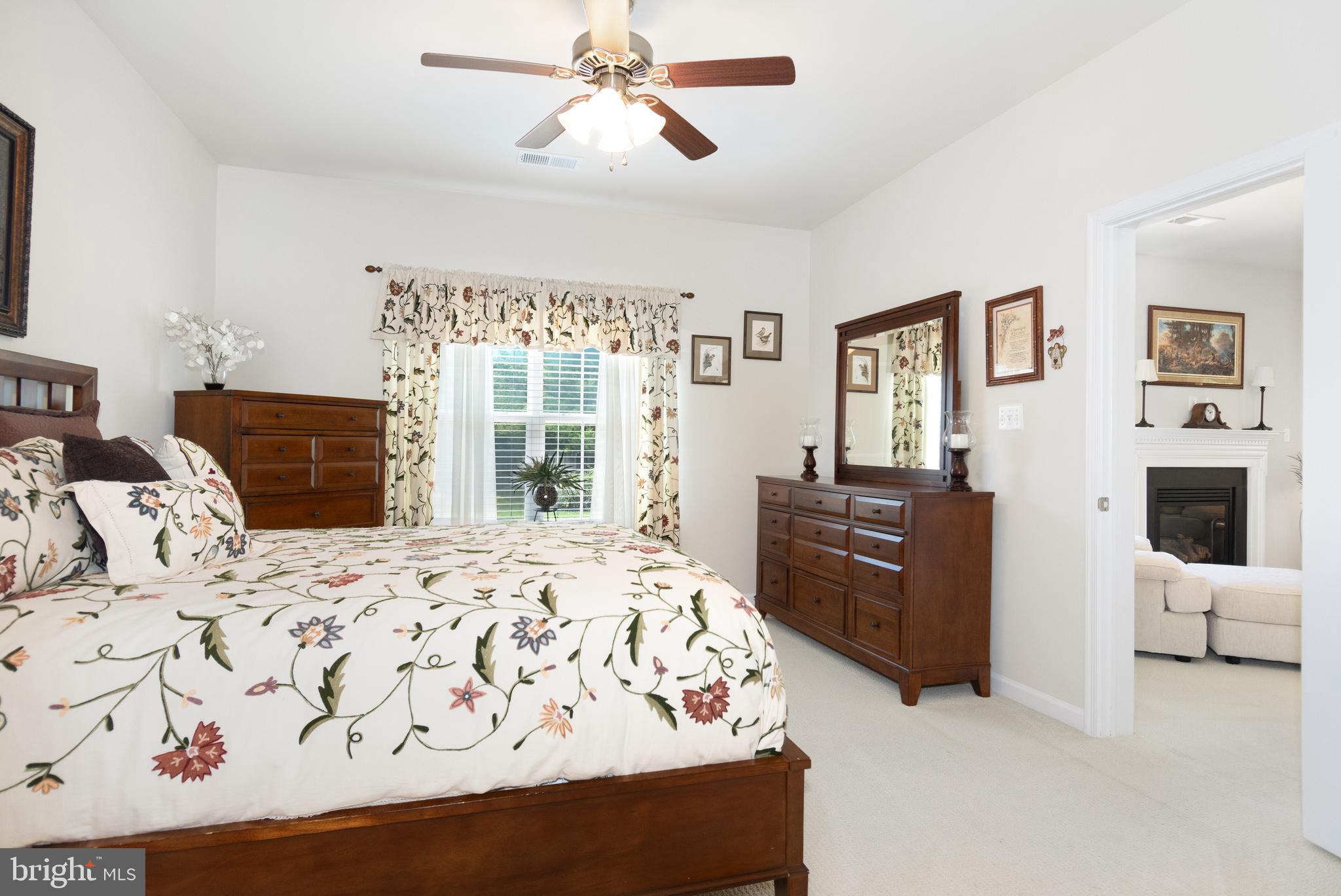 LAKELANDS AT EASTON - Residential