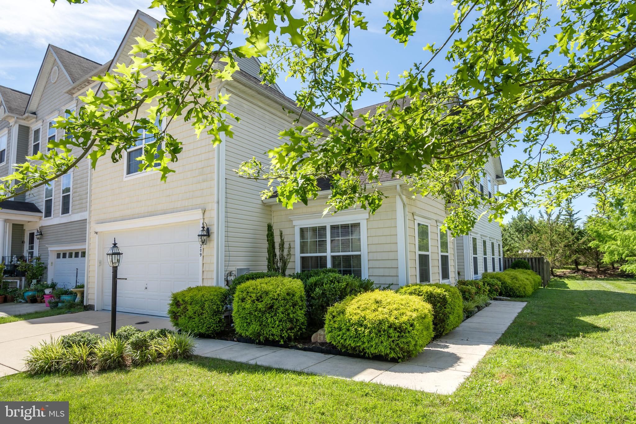 LAKELANDS AT EASTON - Residential