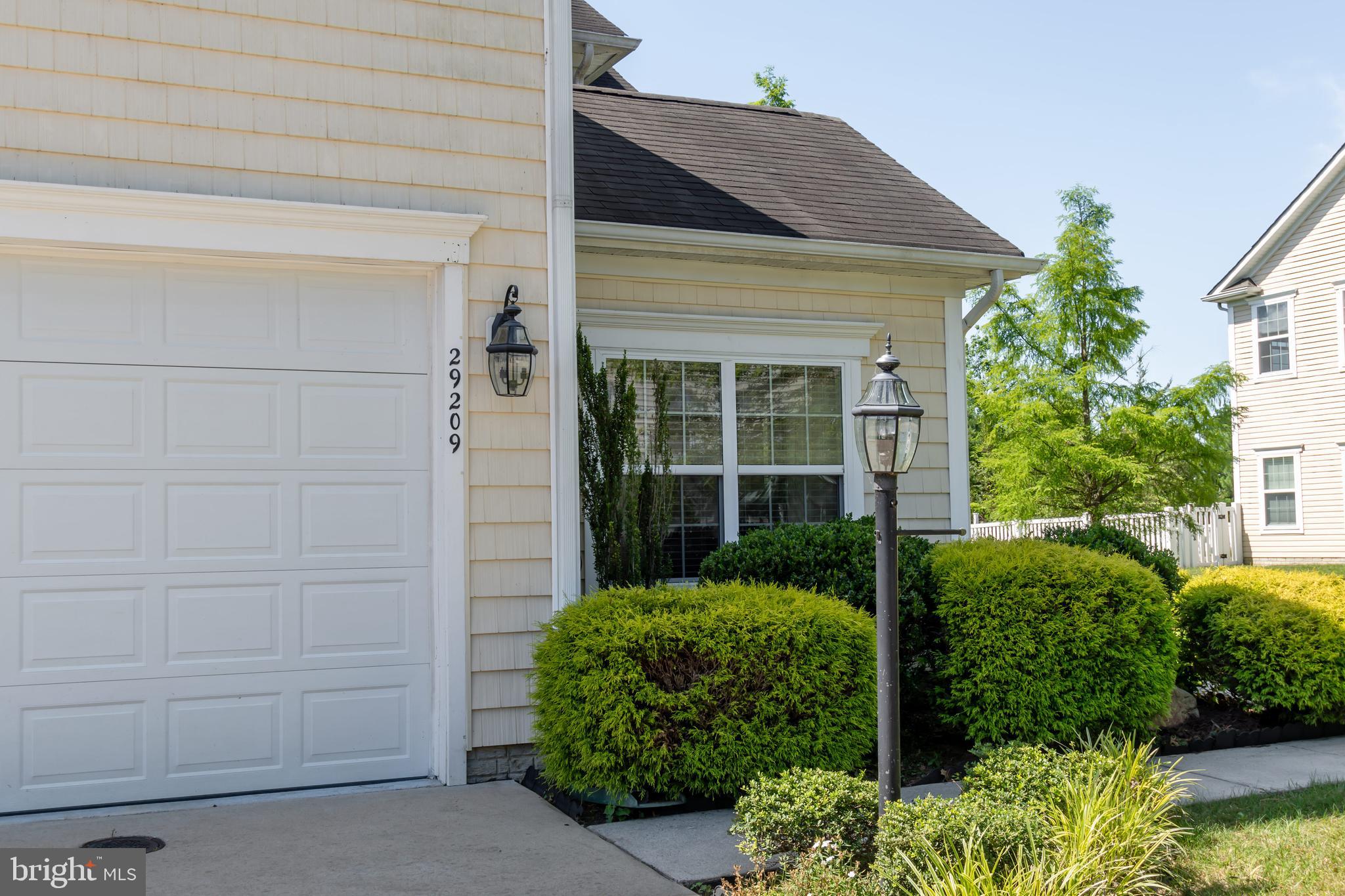 LAKELANDS AT EASTON - Residential