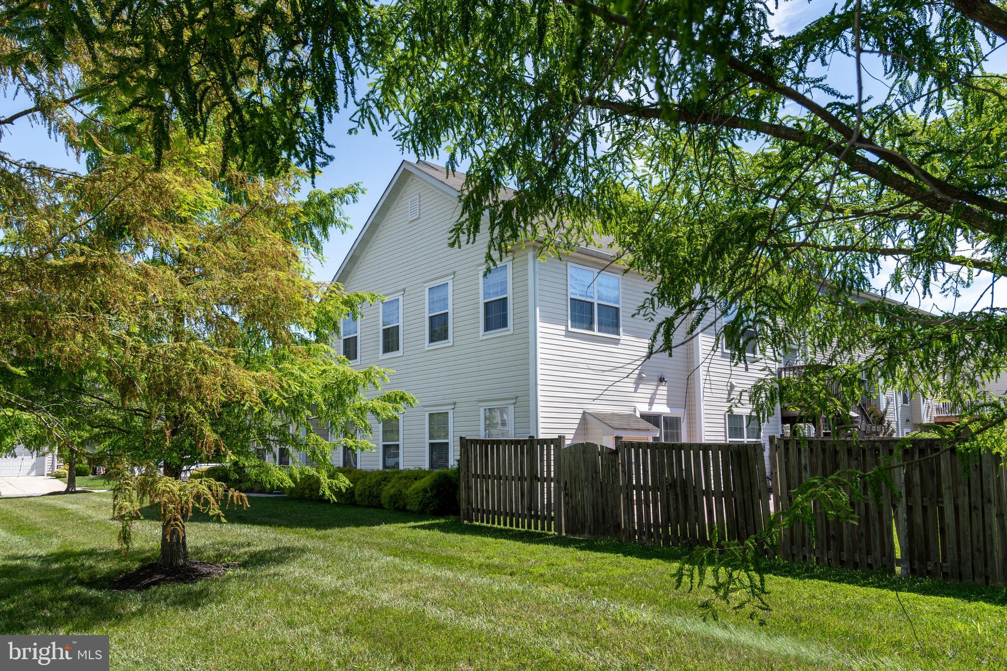 LAKELANDS AT EASTON - Residential