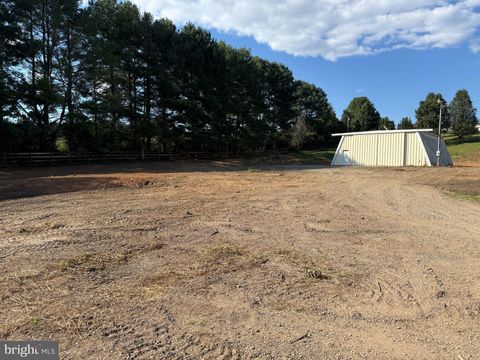Photo of 6475 N Seminole Trl, MADISON, VA 22727 (MLS # VAMA2002734)