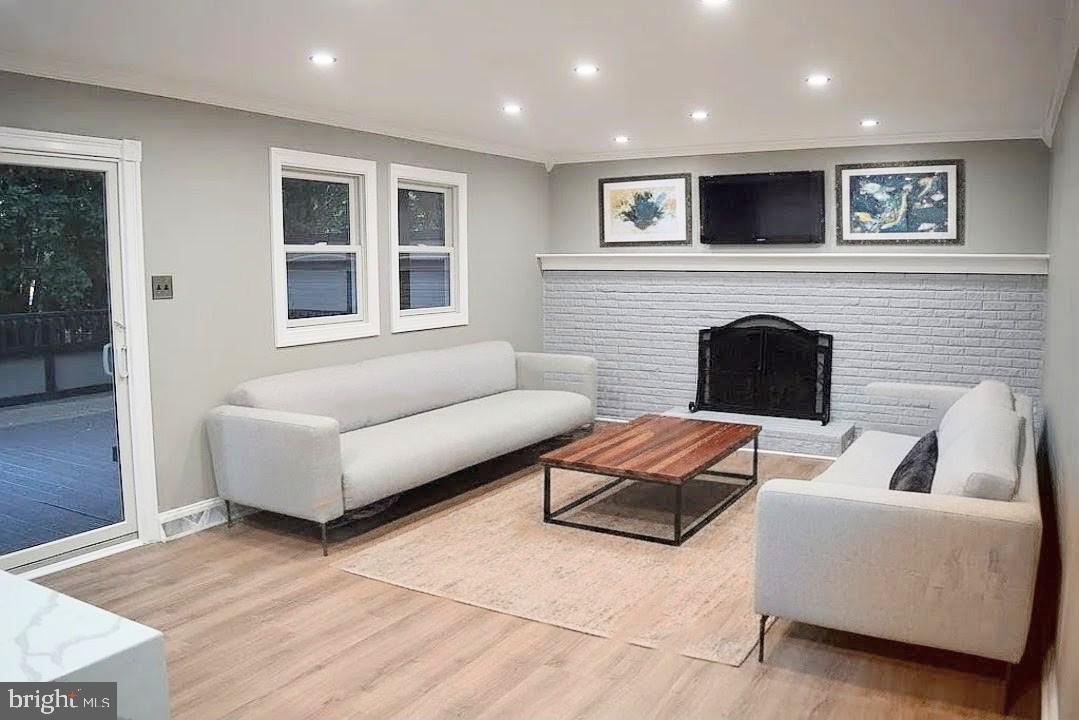 2198 CAMBRIDGE CIRCLE