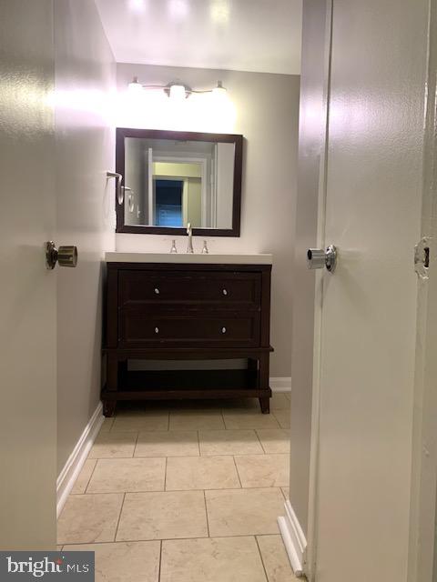 PINES CONDOMINIUM - Residential Lease