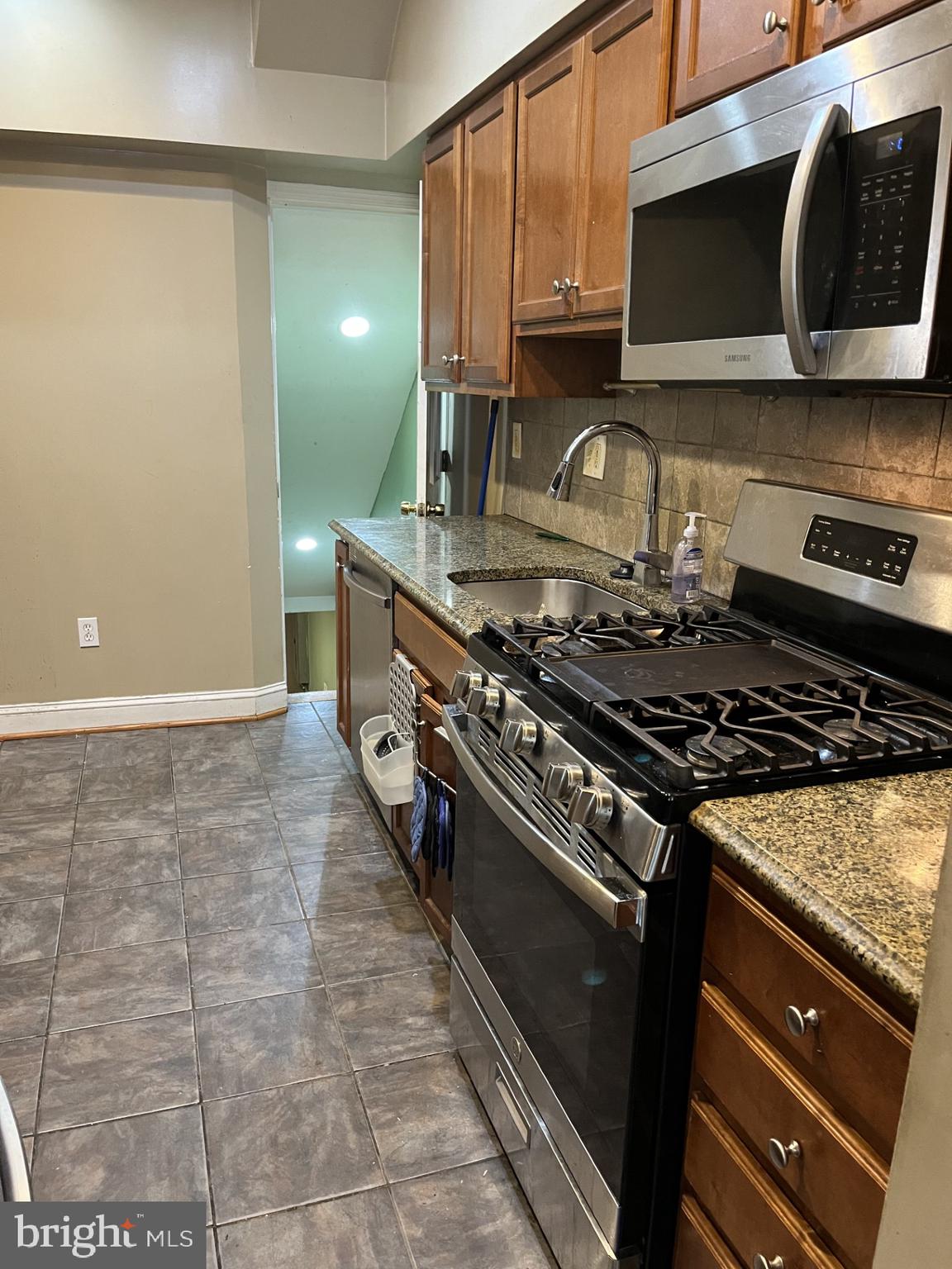 1458 OGDEN STREET NW