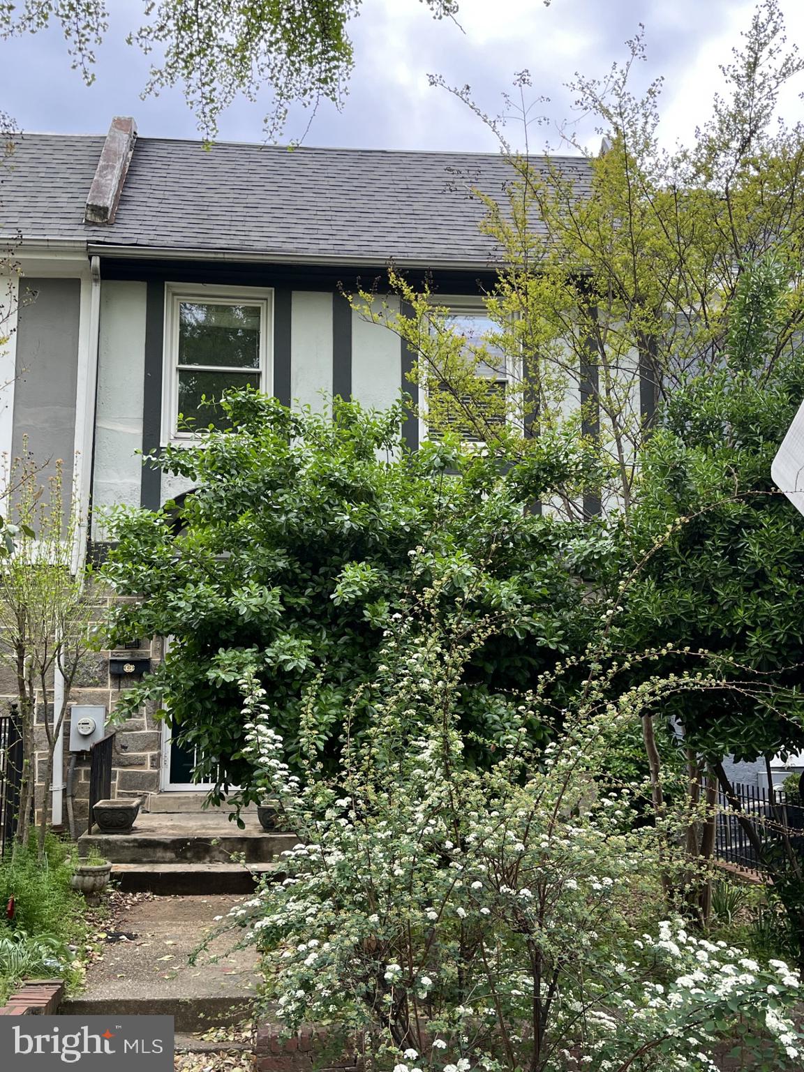 1458 OGDEN STREET NW