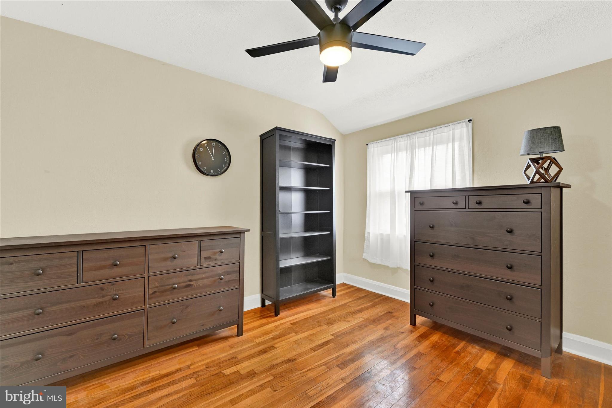 MIDDLESEX - Residential