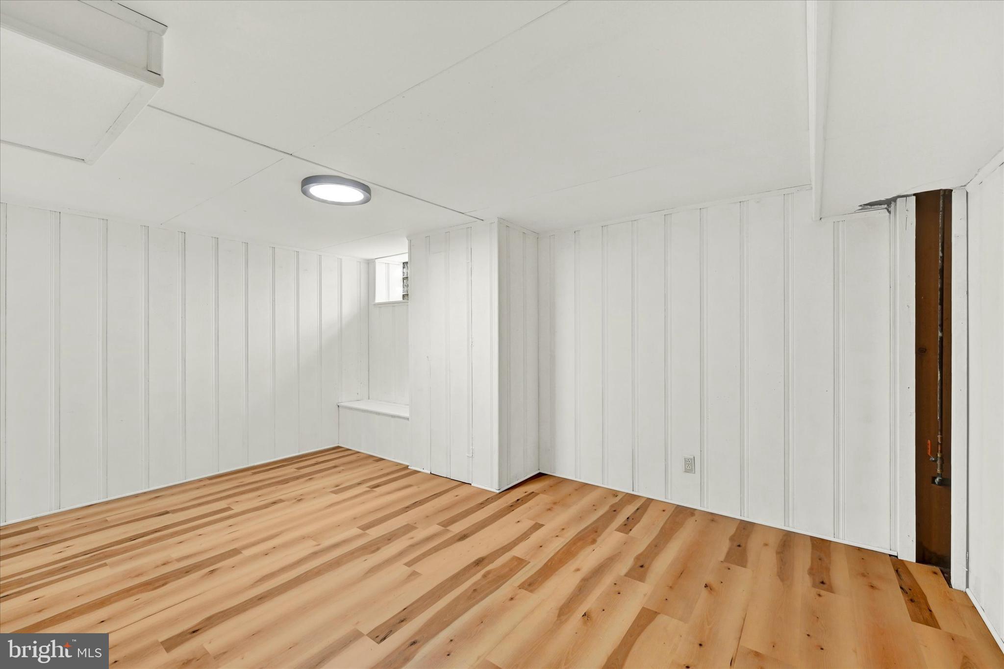 MIDDLESEX - Residential