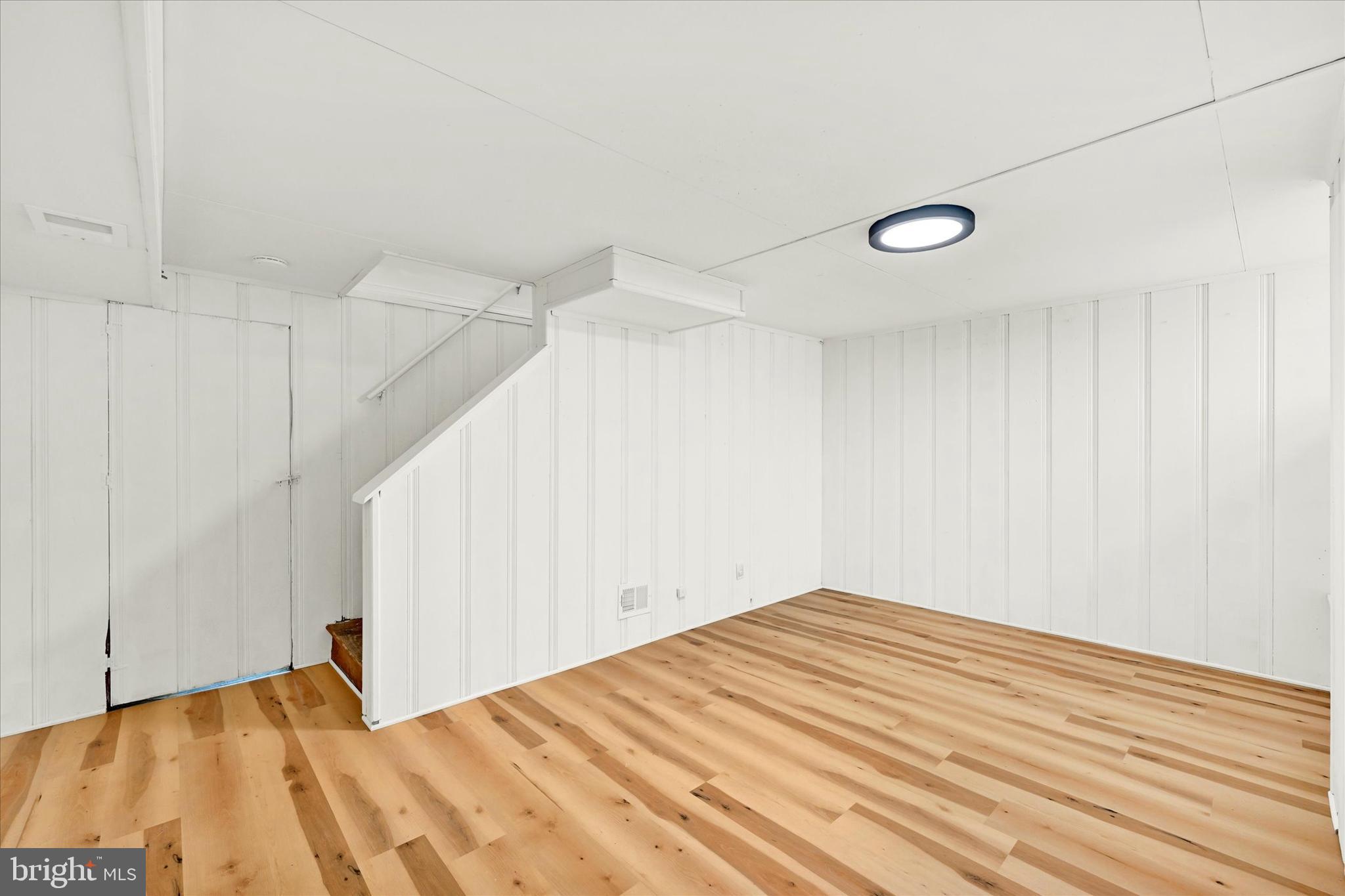 MIDDLESEX - Residential