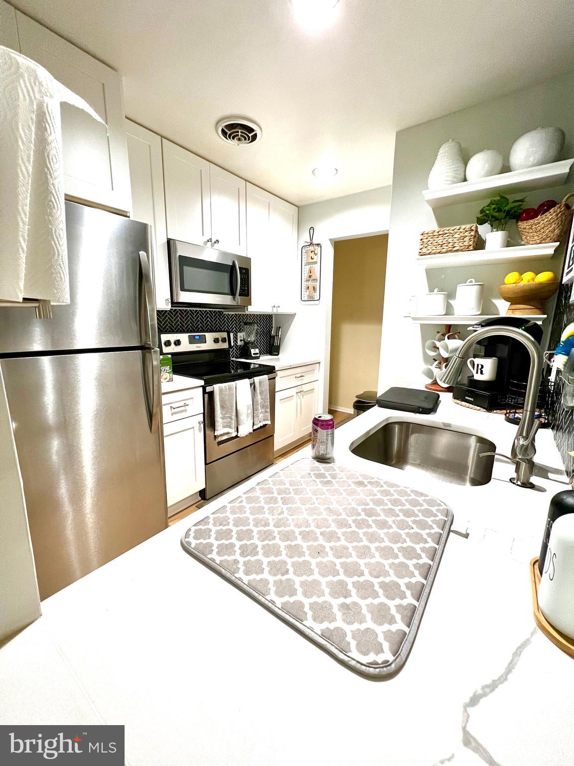 WILLOW WOOD - Residential Lease