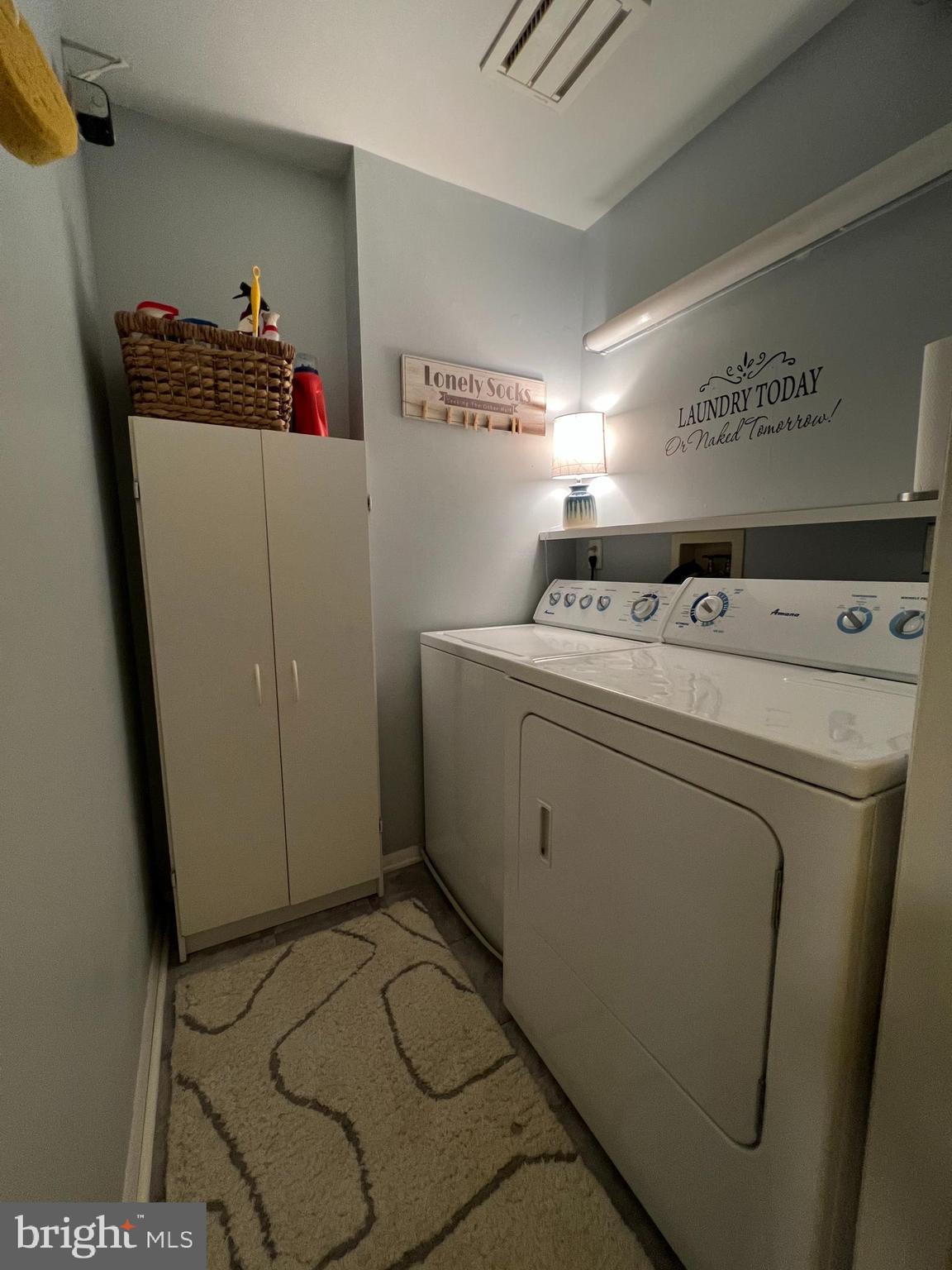 WILLOW WOOD - Residential Lease