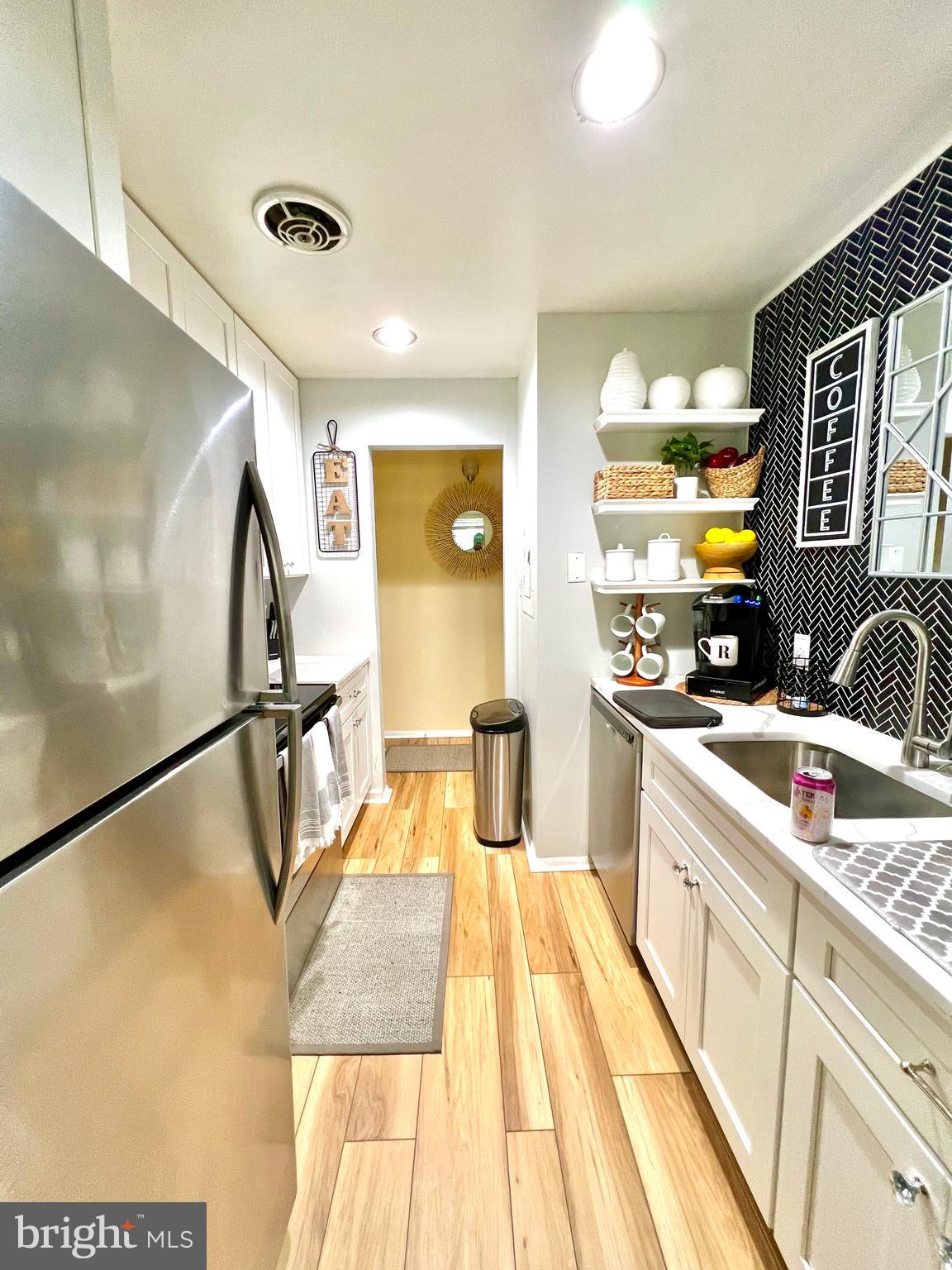 WILLOW WOOD - Residential Lease