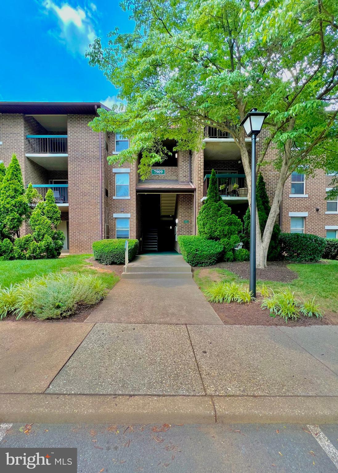 WILLOW WOOD - Residential Lease