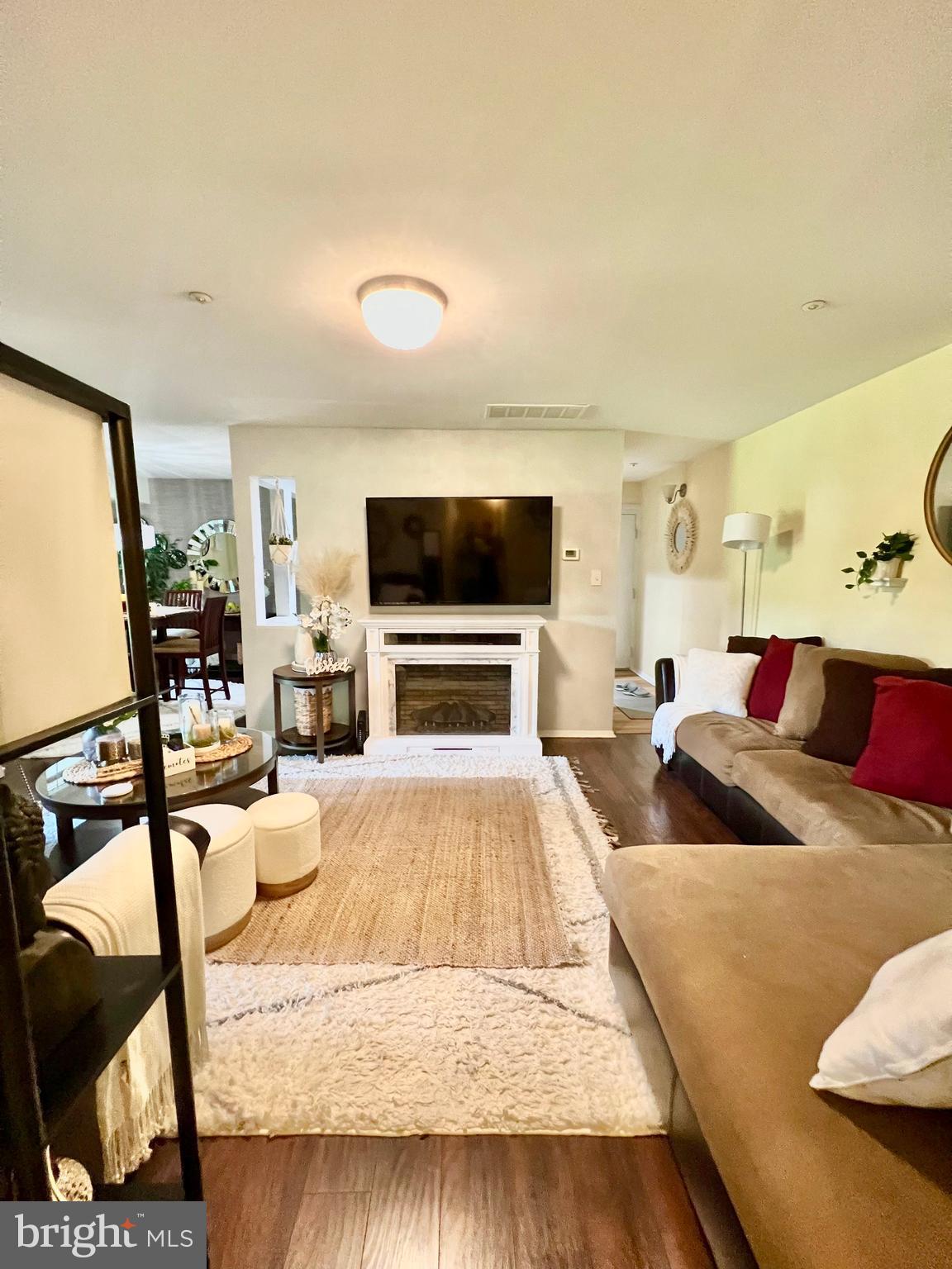 WILLOW WOOD - Residential Lease