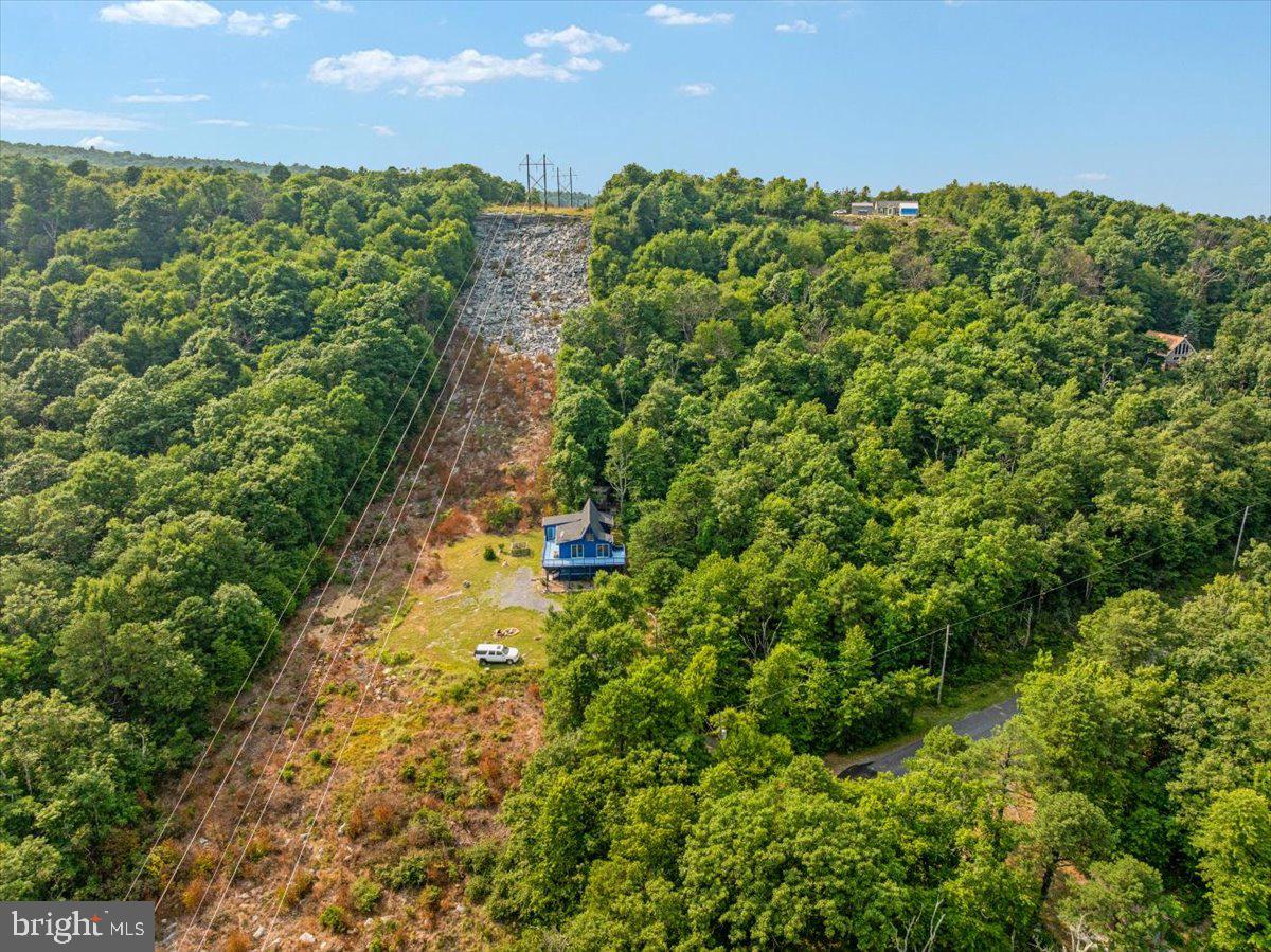904 ARCHWOOD TRAIL