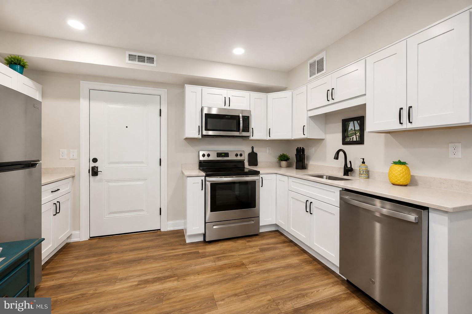 241 BRIDGE APT B