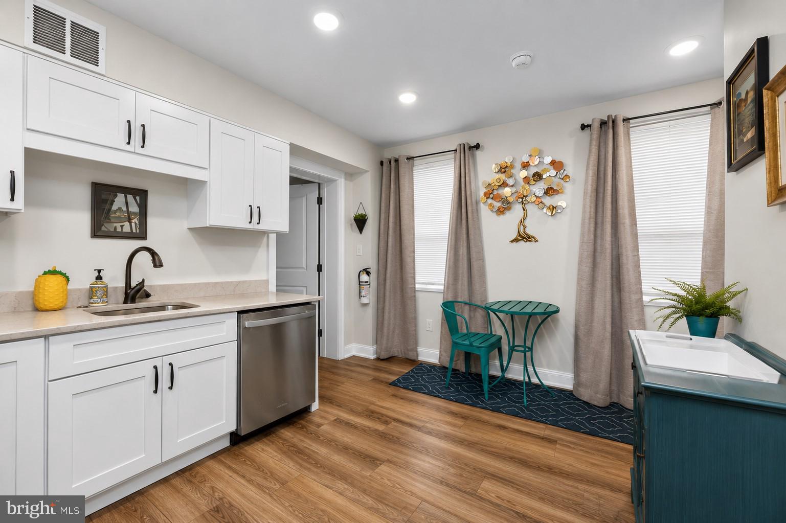 241 BRIDGE APT B