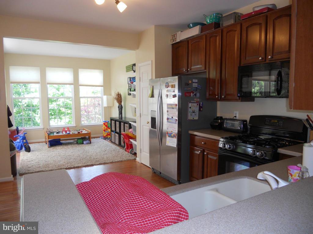 RIVERSIDE STATION - Residential Lease