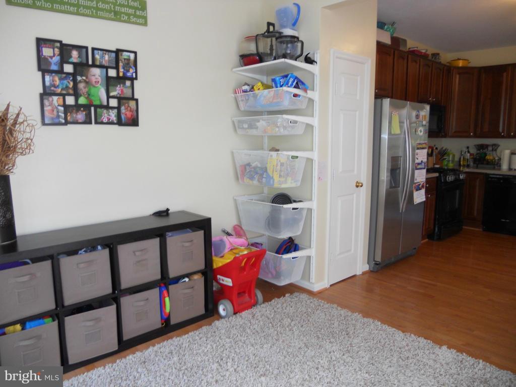 RIVERSIDE STATION - Residential Lease