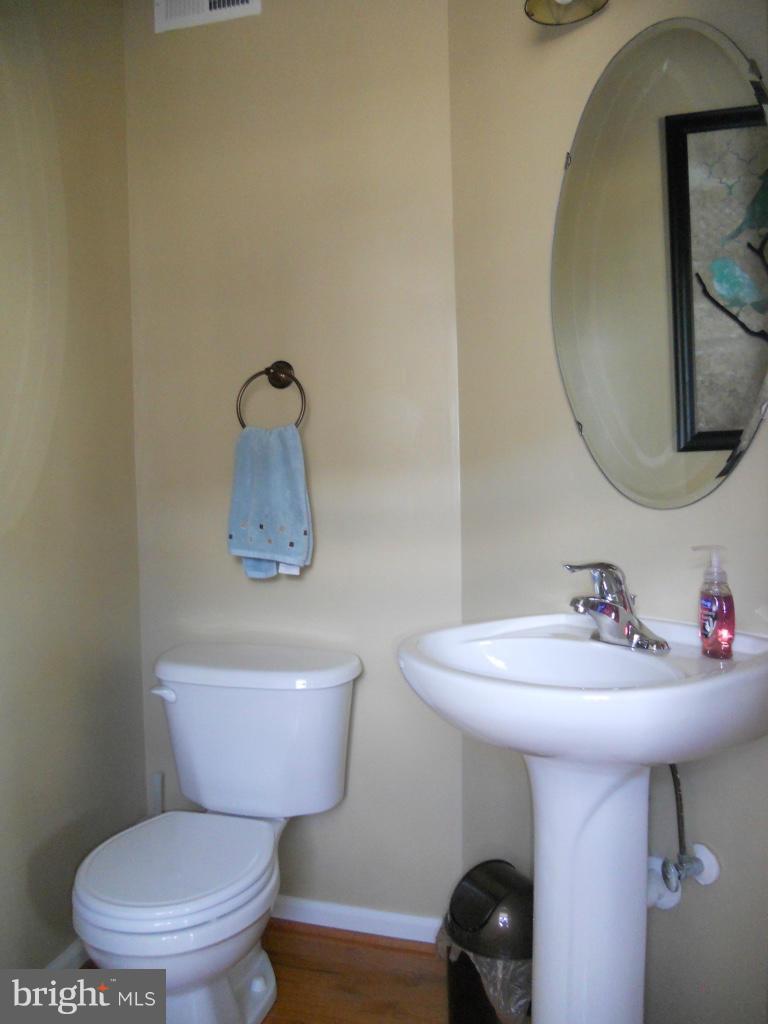 RIVERSIDE STATION - Residential Lease