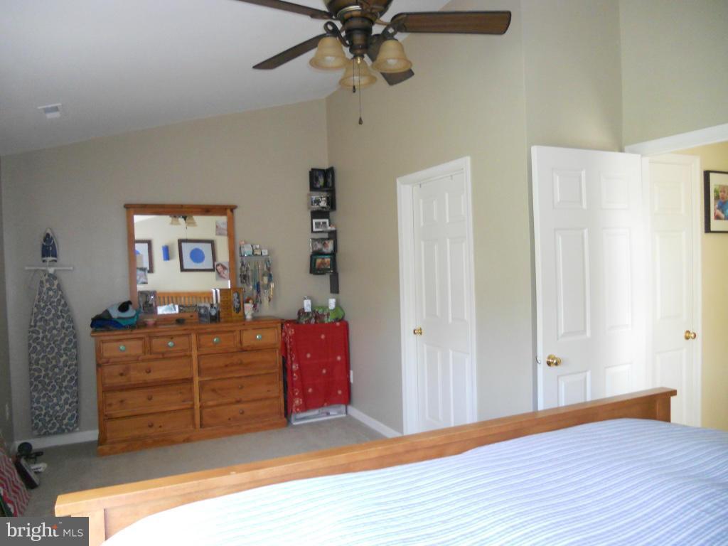 RIVERSIDE STATION - Residential Lease