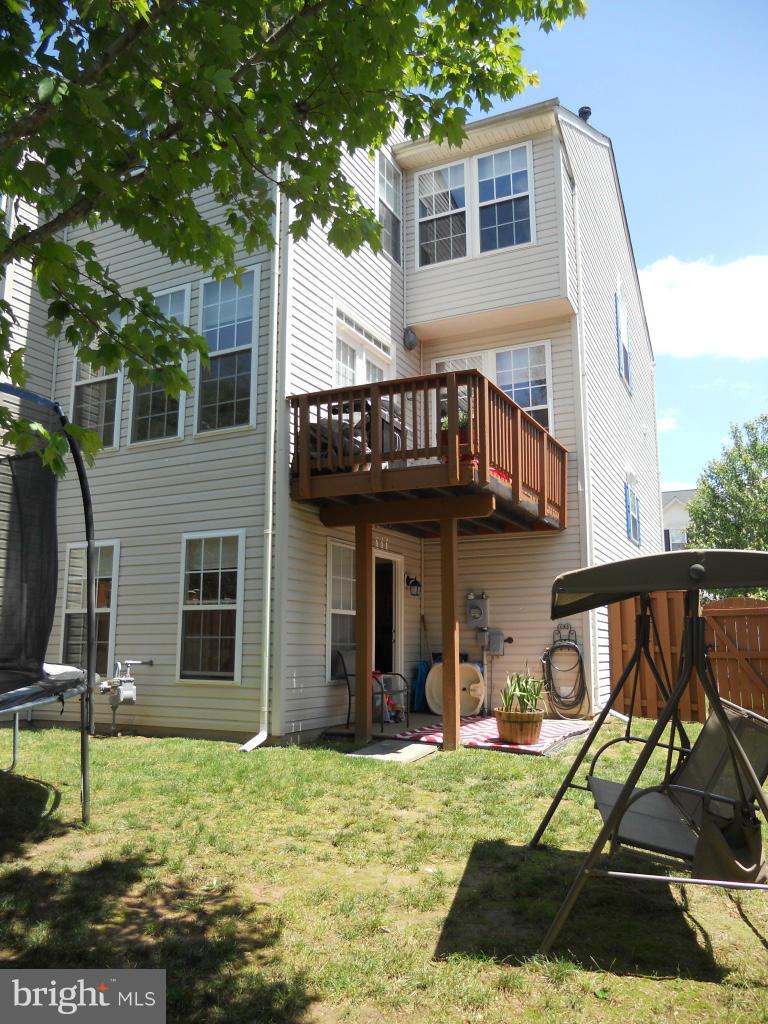 RIVERSIDE STATION - Residential Lease