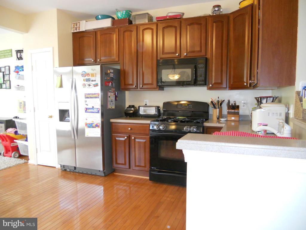 RIVERSIDE STATION - Residential Lease