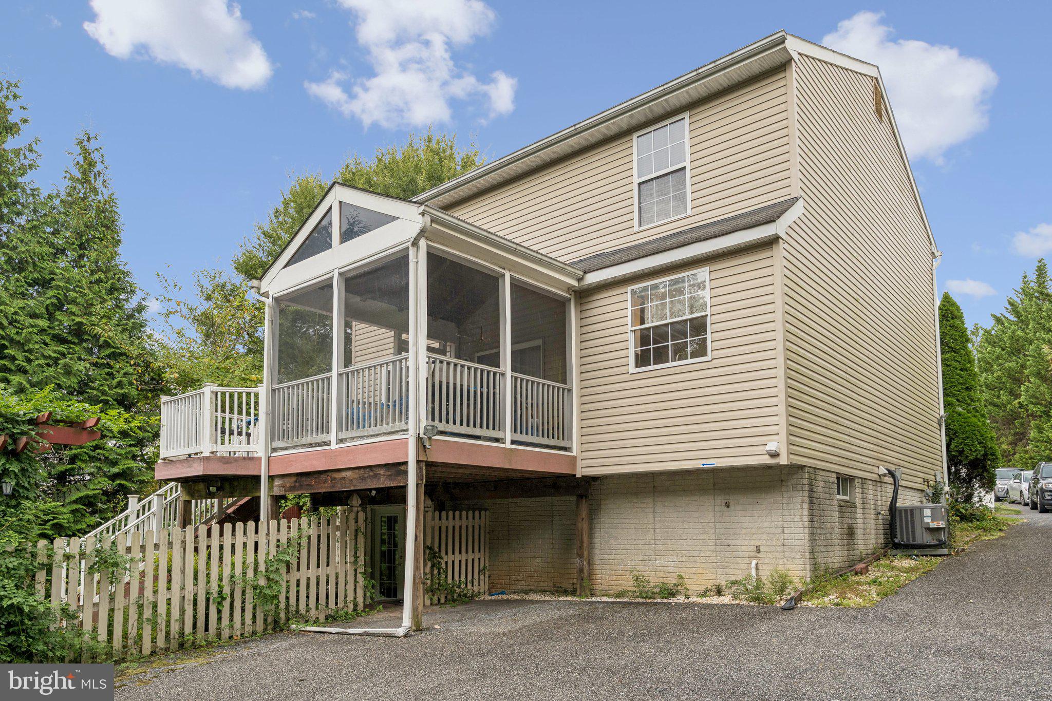 CARNEY GROVE - Residential