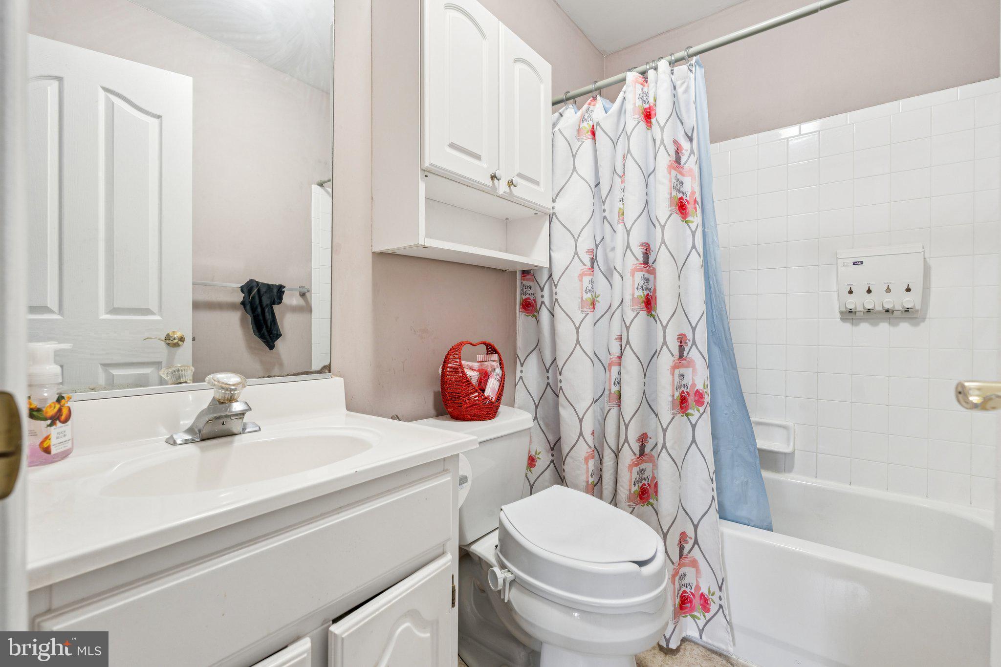 CARNEY GROVE - Residential