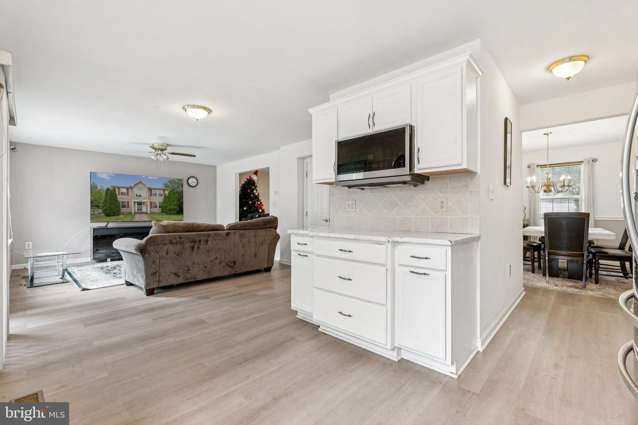 Parkville, Maryland 21234, United States, 4 Bedrooms Bedrooms, ,4 BathroomsBathrooms,Residential,Active,205058