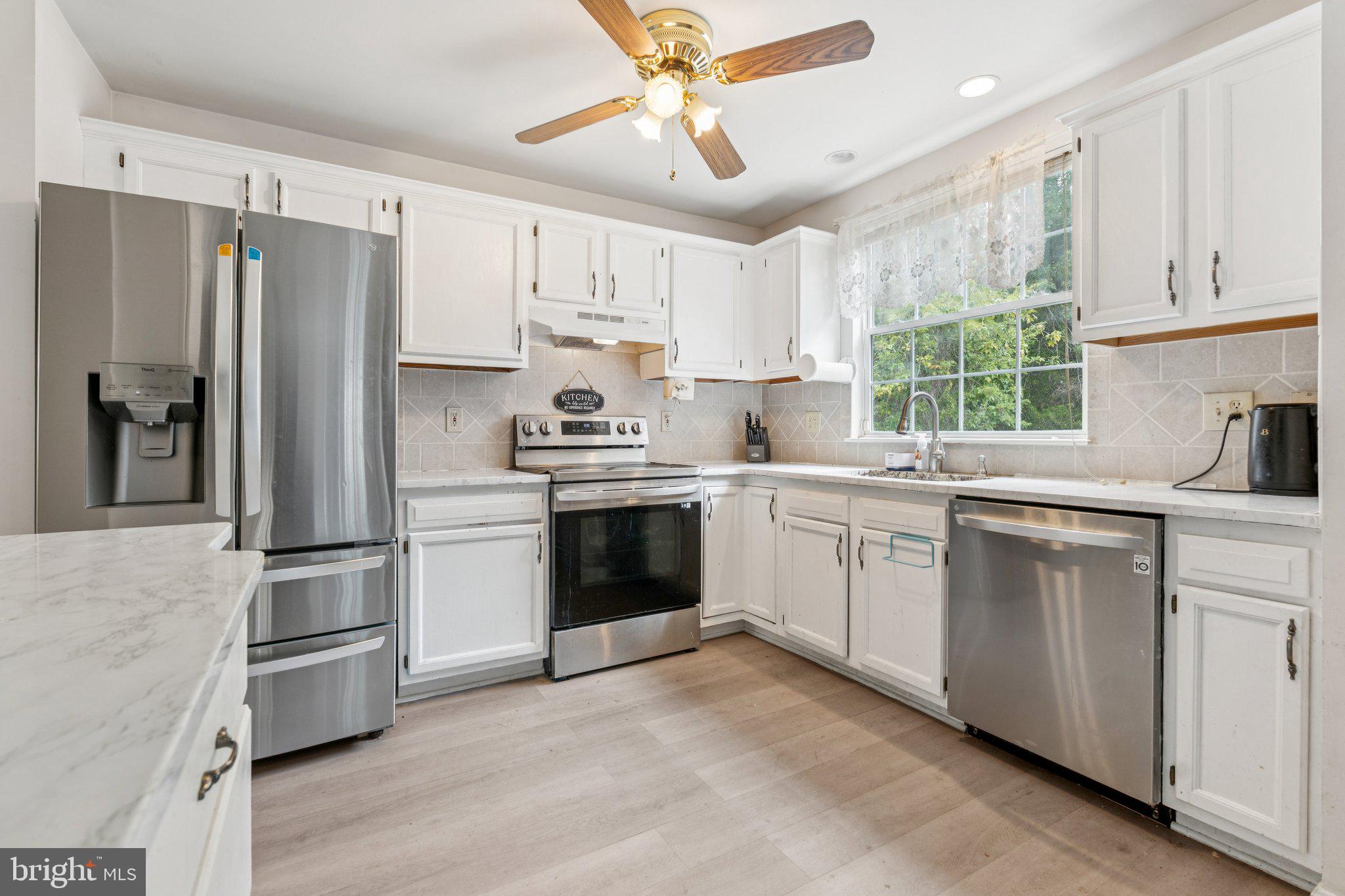 CARNEY GROVE - Residential