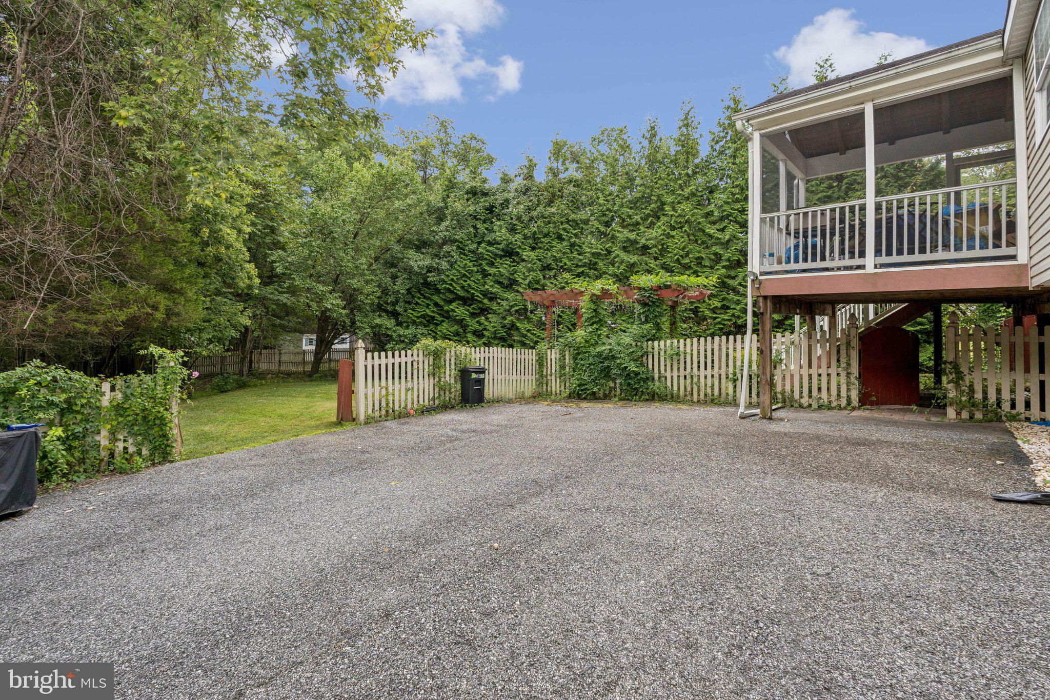 CARNEY GROVE - Residential