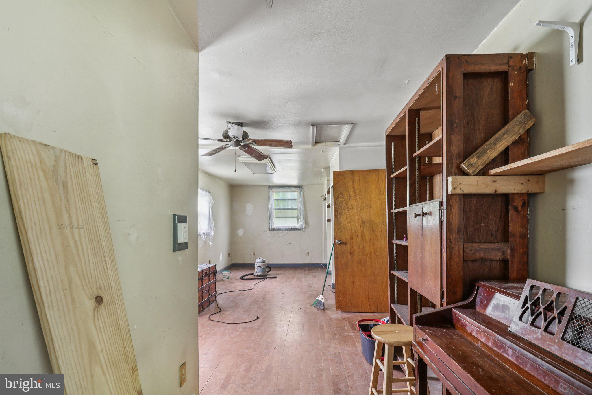 ENGLESIDE VILLAGE - Residential