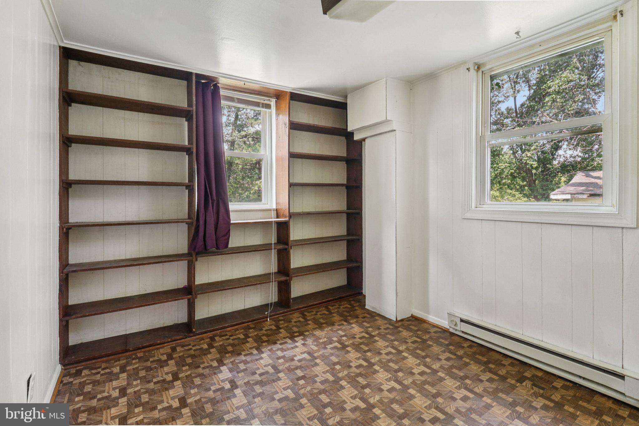 ENGLESIDE VILLAGE - Residential