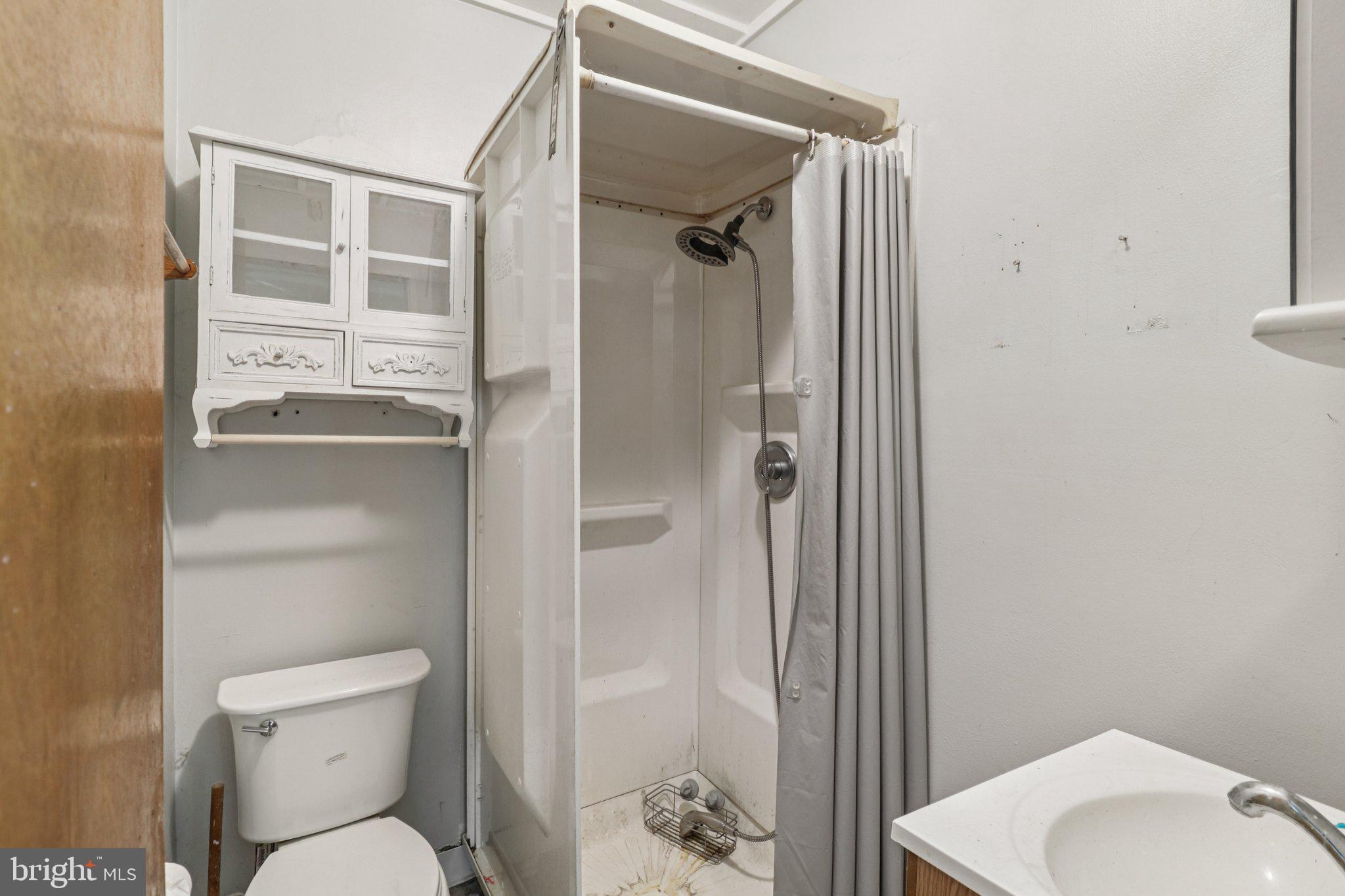 ENGLESIDE VILLAGE - Residential