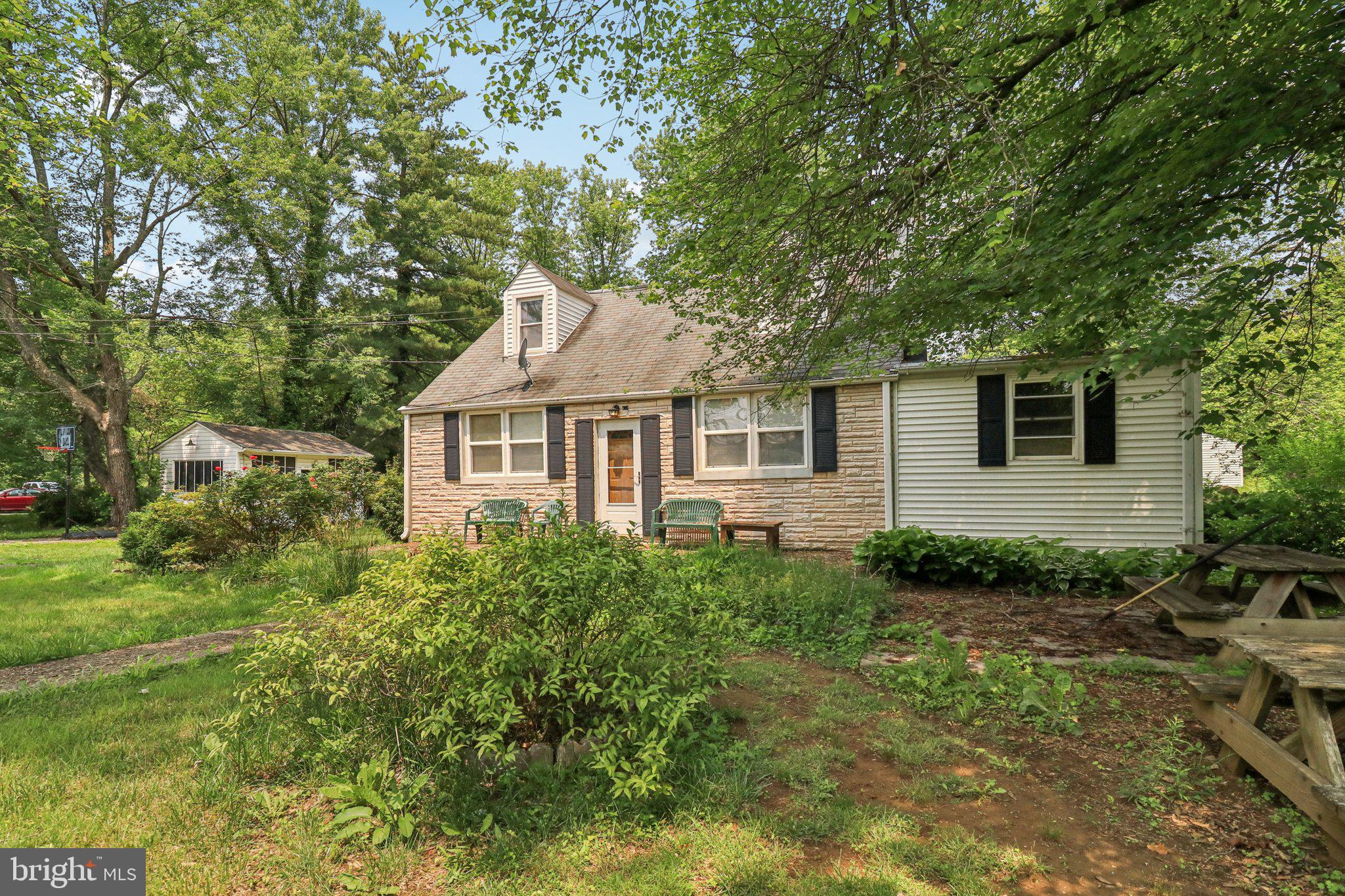 ENGLESIDE VILLAGE - Residential