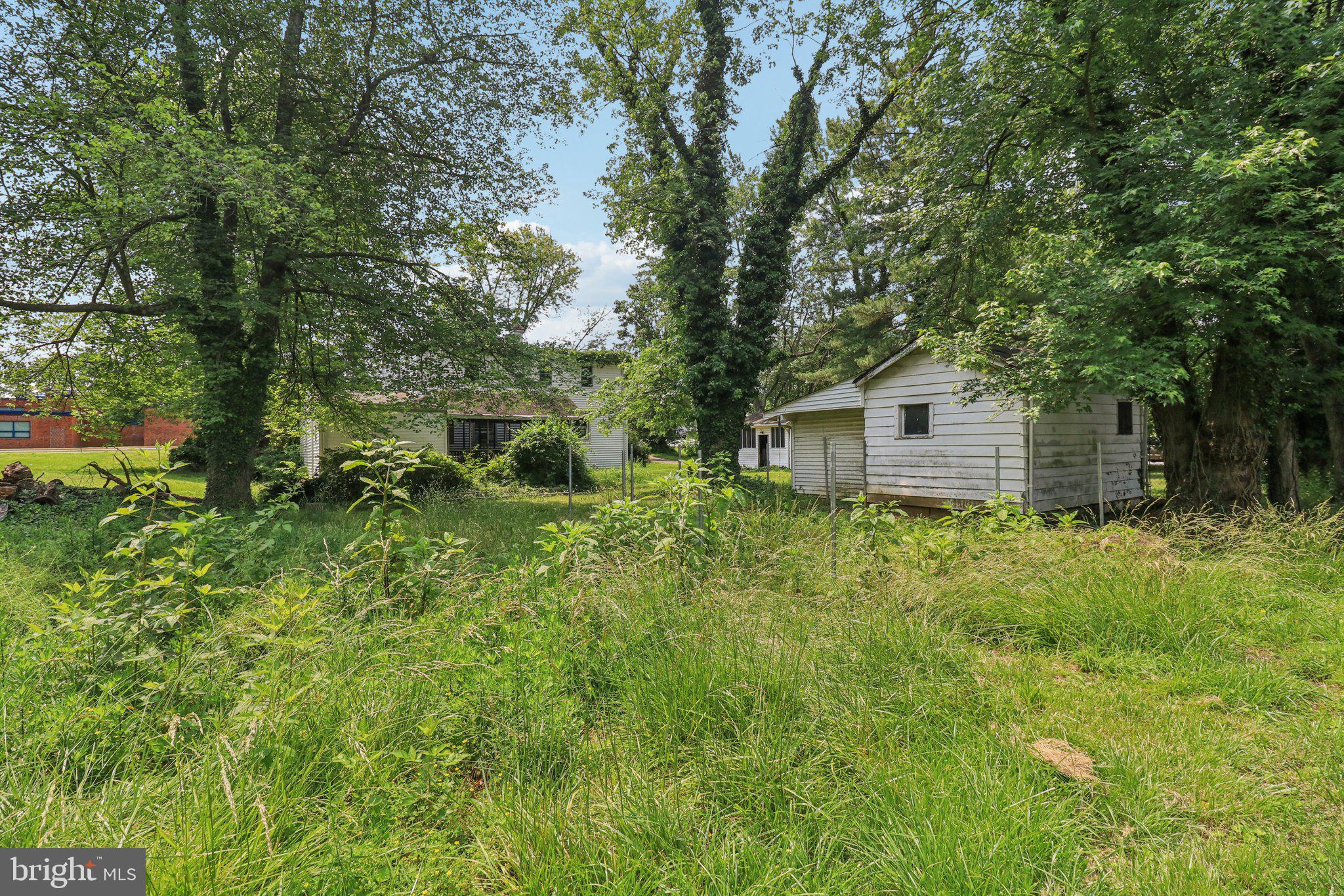 ENGLESIDE VILLAGE - Residential