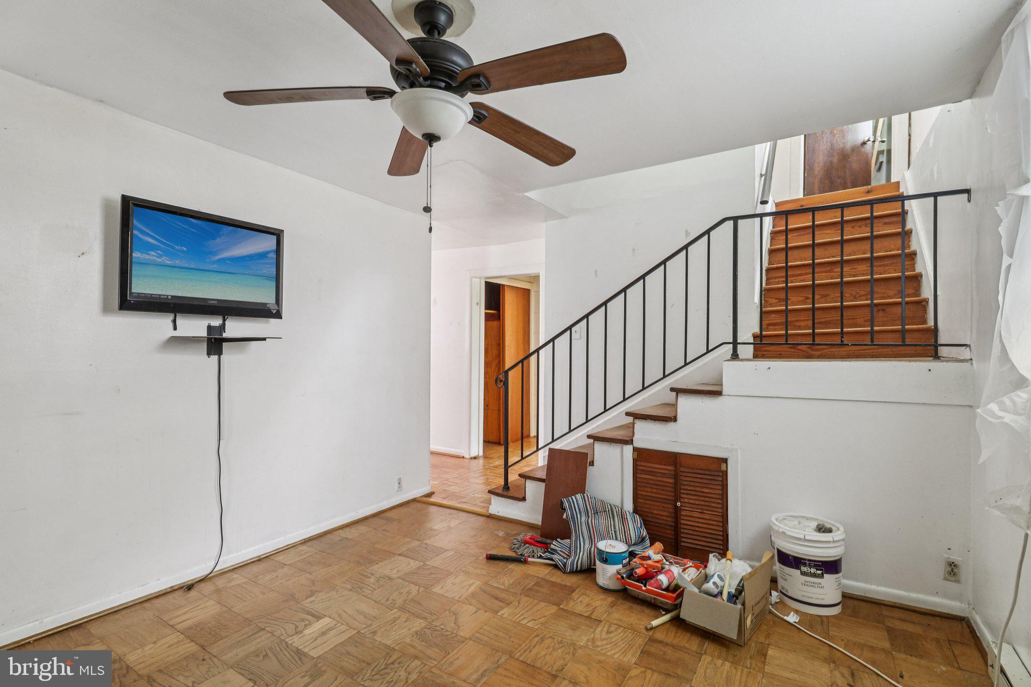 ENGLESIDE VILLAGE - Residential