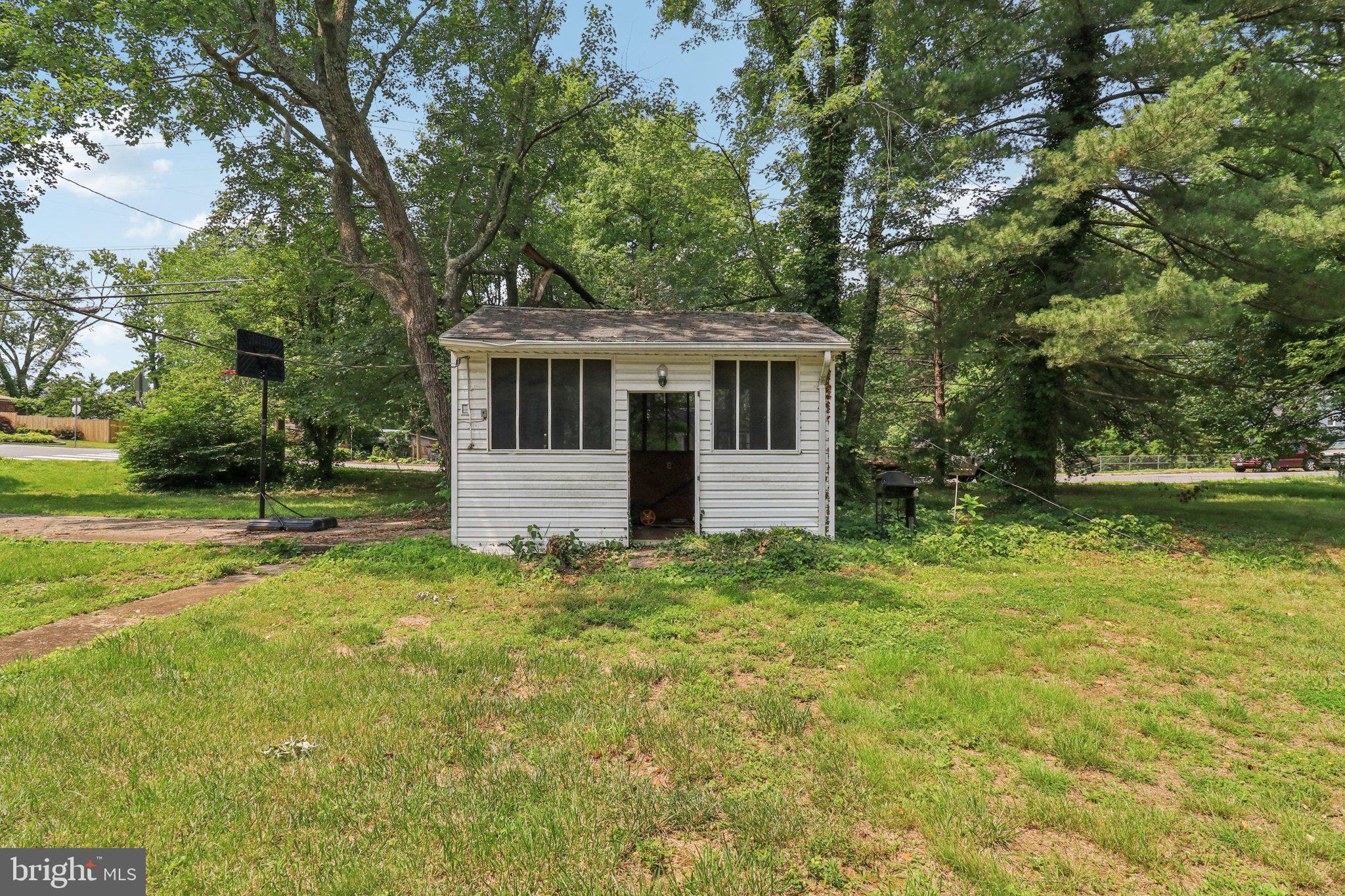 ENGLESIDE VILLAGE - Residential