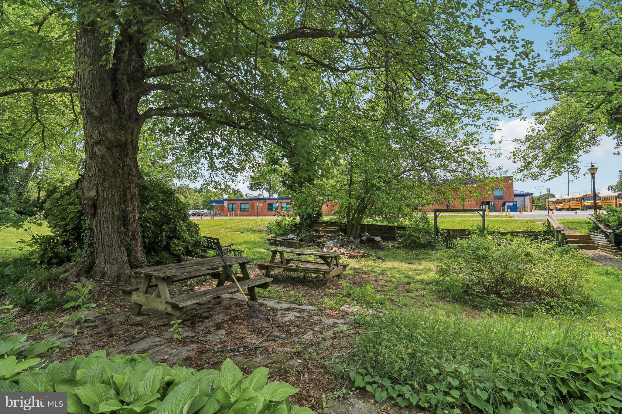 ENGLESIDE VILLAGE - Residential