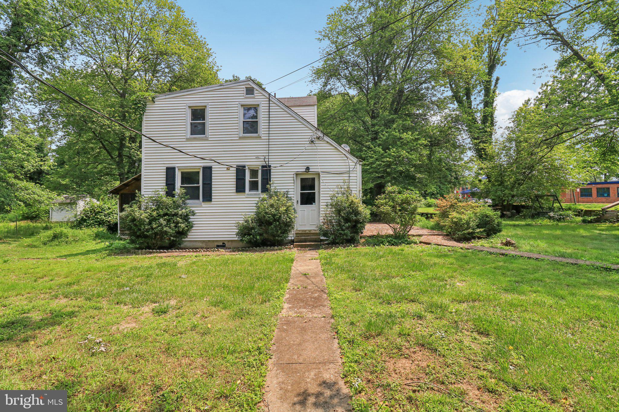 ENGLESIDE VILLAGE - Residential