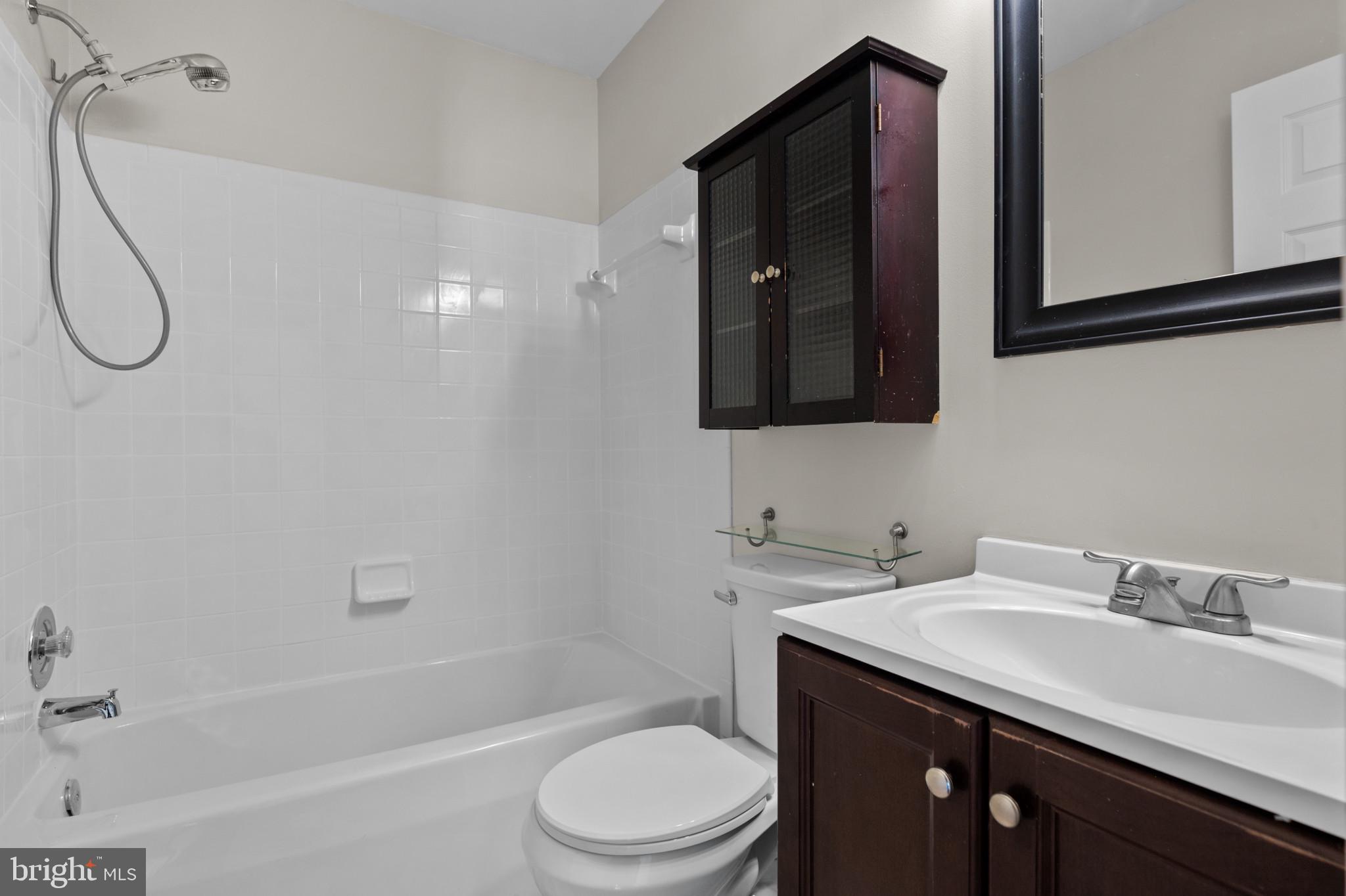 MEADOWGATE - Residential