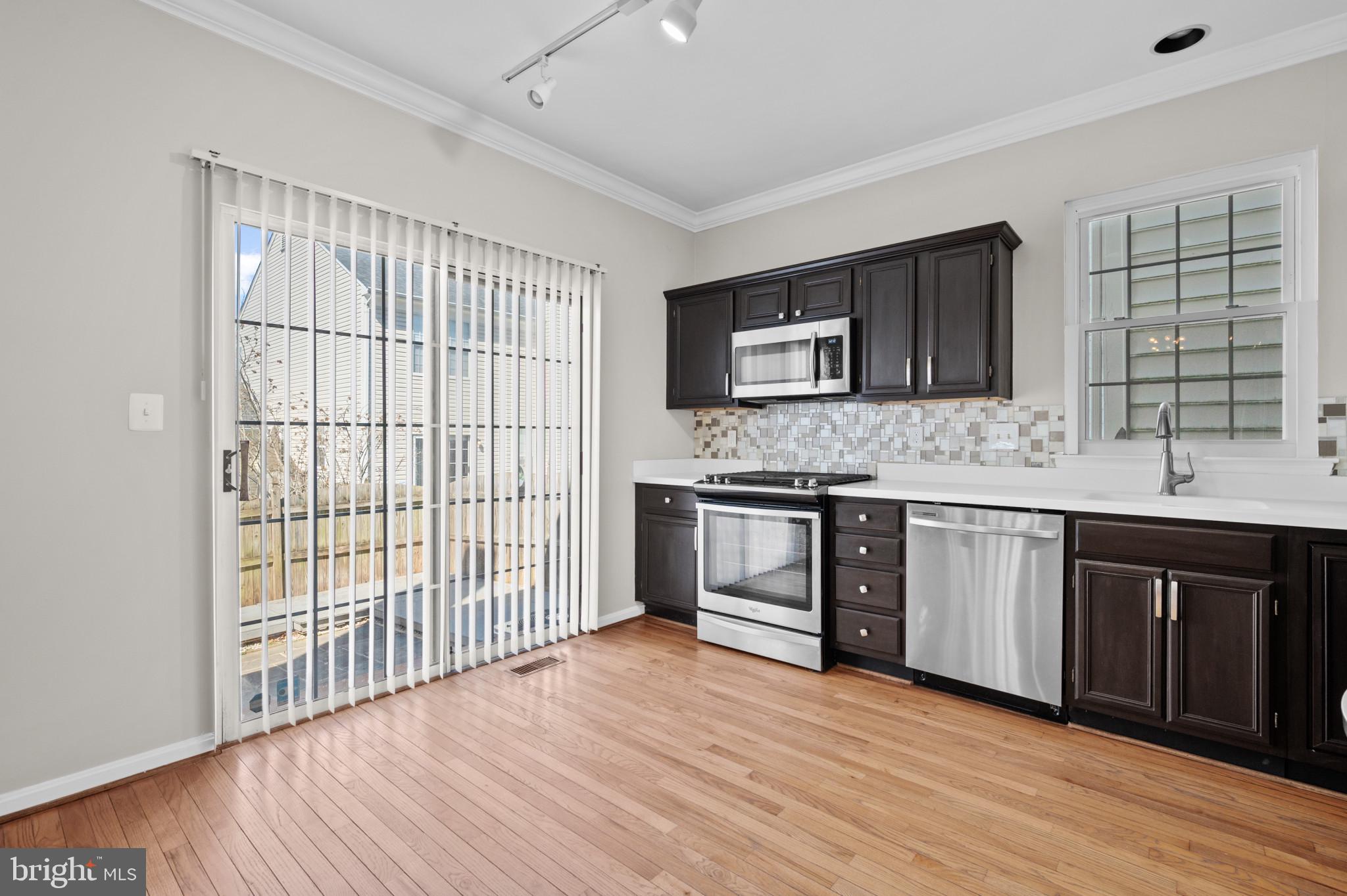 MEADOWGATE - Residential