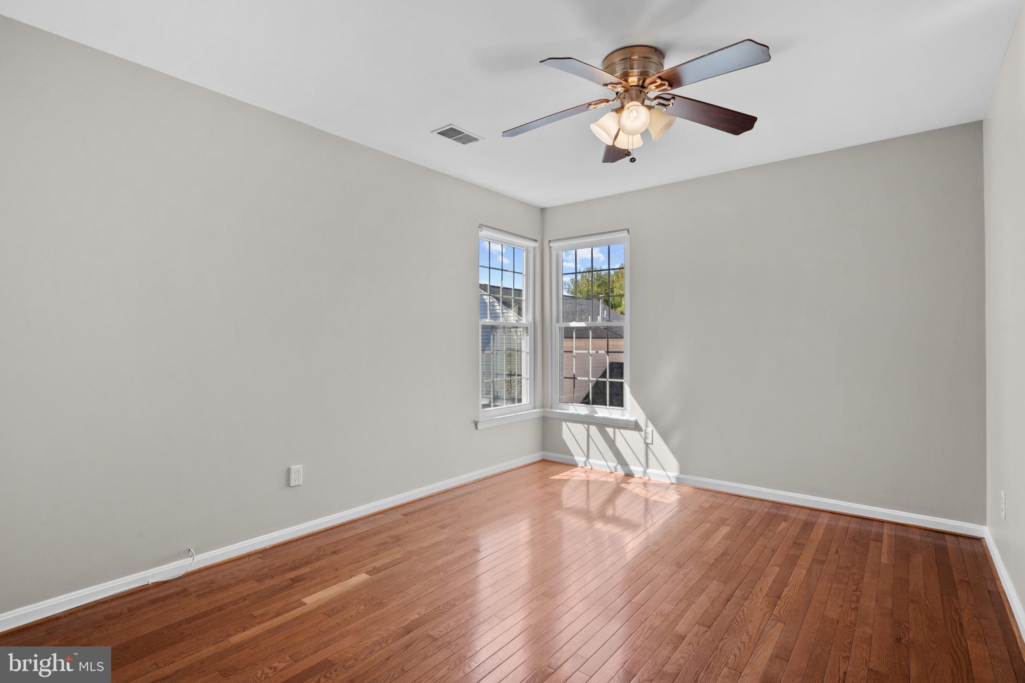 MEADOWGATE - Residential