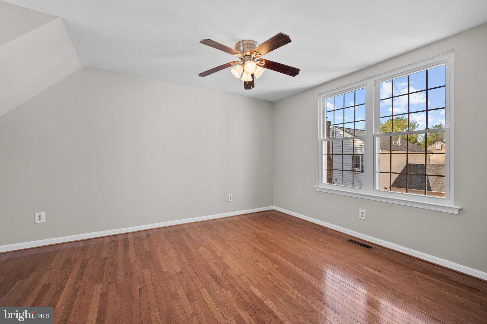 MEADOWGATE - Residential