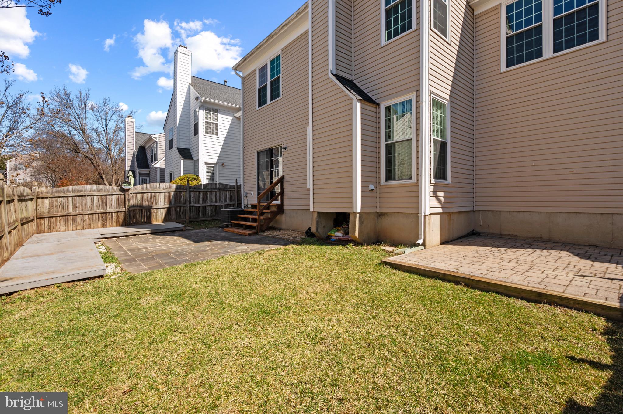 MEADOWGATE - Residential