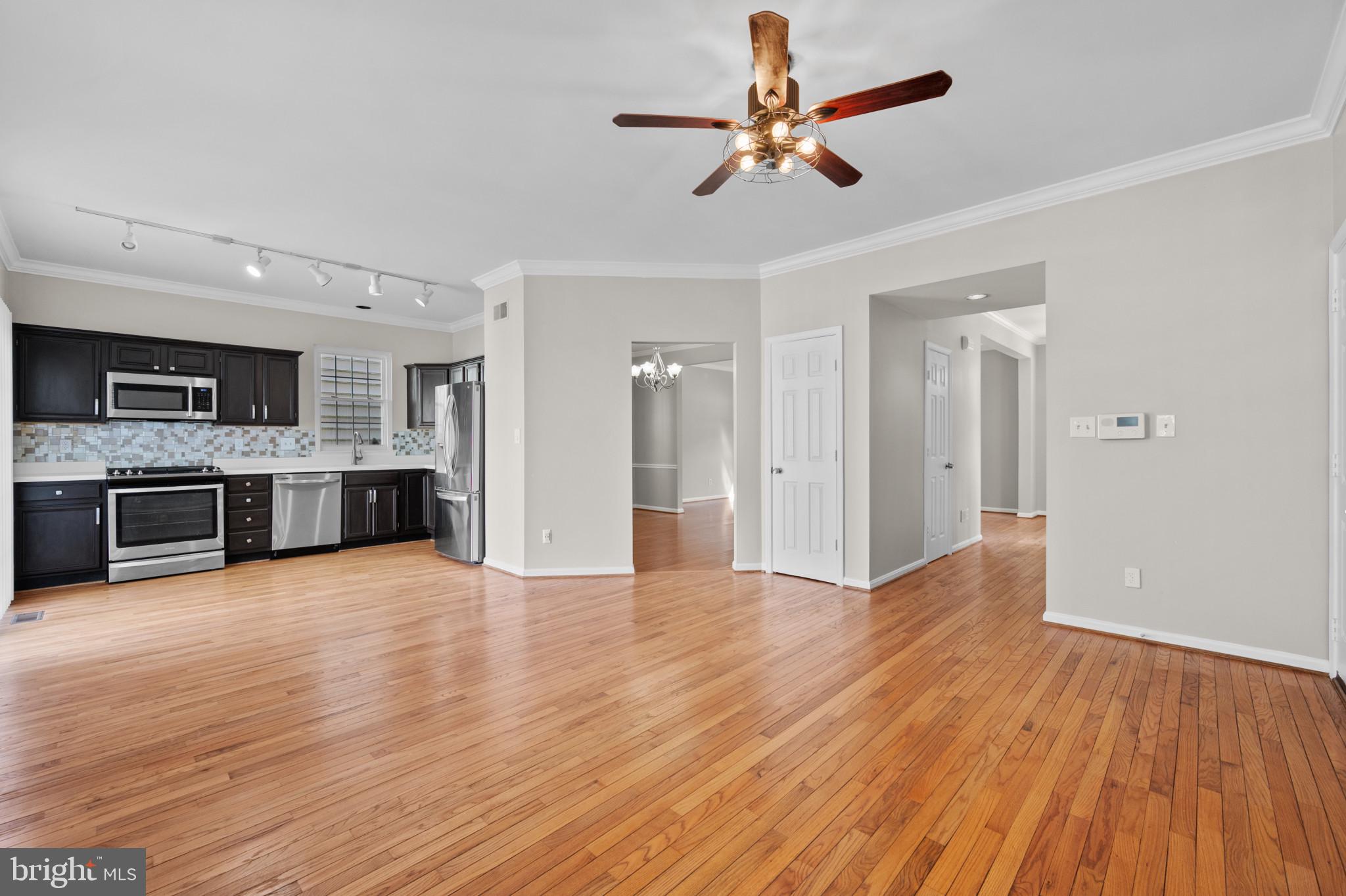 MEADOWGATE - Residential