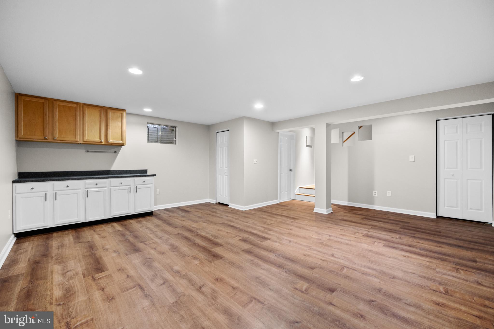 MEADOWGATE - Residential